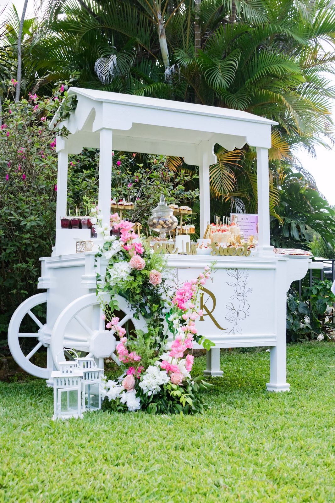 Dessert cart